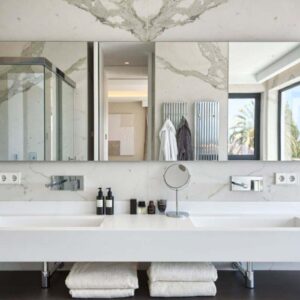 Baño en suite diseñado a medida en la Costa del Sol | Kubic Design Solutions