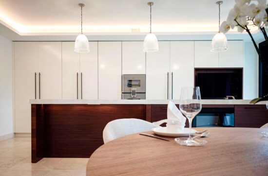 Planificar espacios en una villa para recibir invitados | Kubic Design Solutions